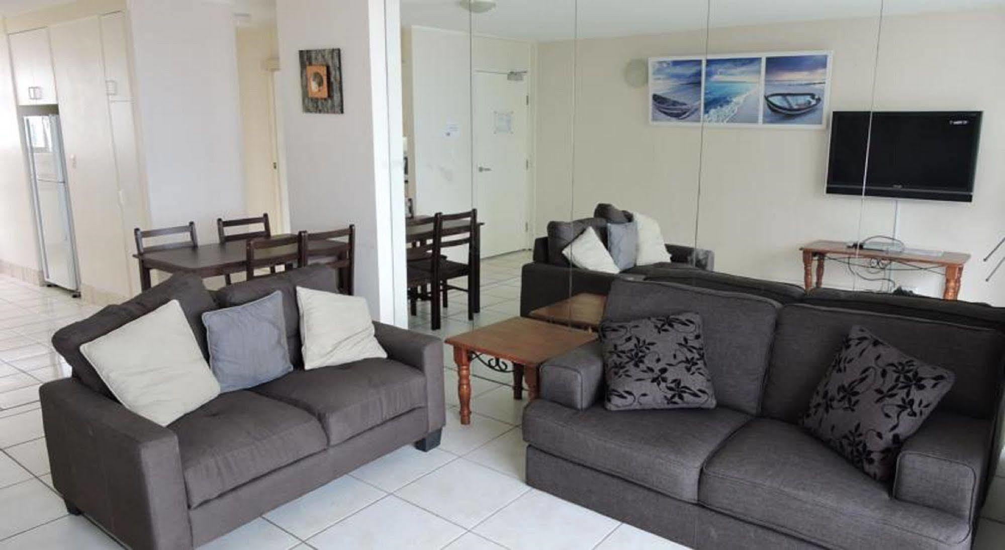President Holiday Apartments - Absolute Beachfront Gold Coast Exterior photo